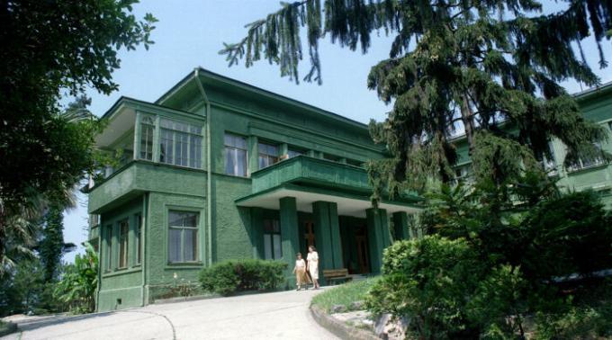 sanatoryum "Green Grove" (Soçi) ​​topraklarında Daça "Yeni Matsesta". | Fotoğraf: gazeta.ru.