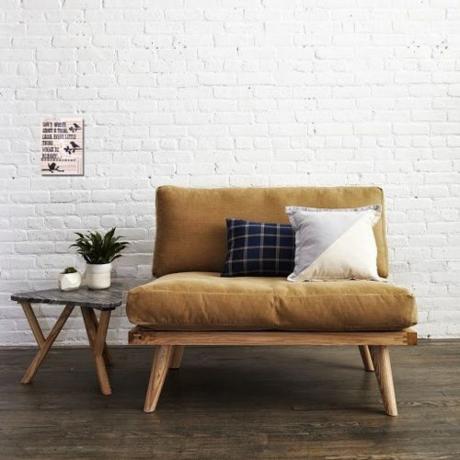 Ne kadar küçük oturma odasında kanepe seçmek için: 5 akıllı fikirler