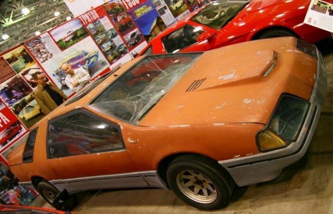 Sovyetler Birliği'nde iki arkadaş garajında ​​güzel bir arabası toplanan nasıl: "çöp" Spor araba