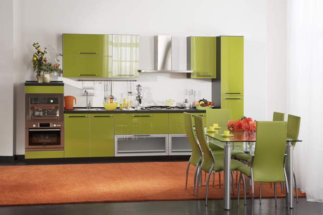 Mutfak takımlarının renkleri (48 fotoğraf): DIY kurulumu için video talimatları, mobilya nasıl seçilir, mutfak renkleri ile kombinasyon, fiyat, fotoğraf