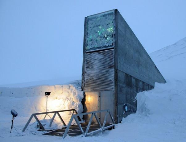 Svalbard Küresel Tohum Spitsbergen üzerinde Vault.