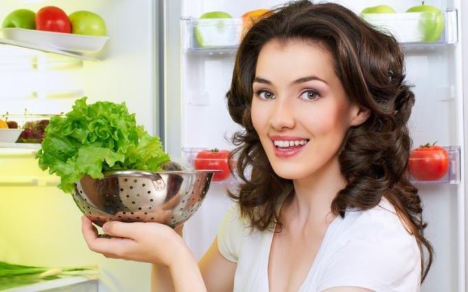 Yeşil salatanızı buzdolabında nasıl taze tutacağınızdan emin değil misiniz? İpuçlarını okuyun!