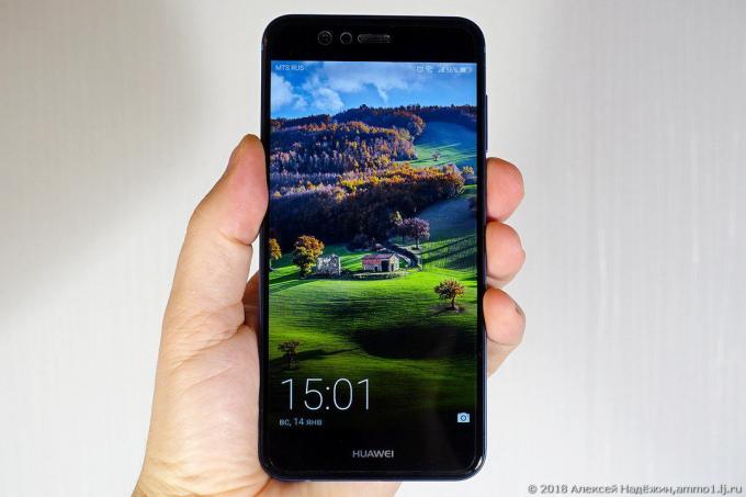 Genel Bakış: Smartphone Huawei nova 2 Artı