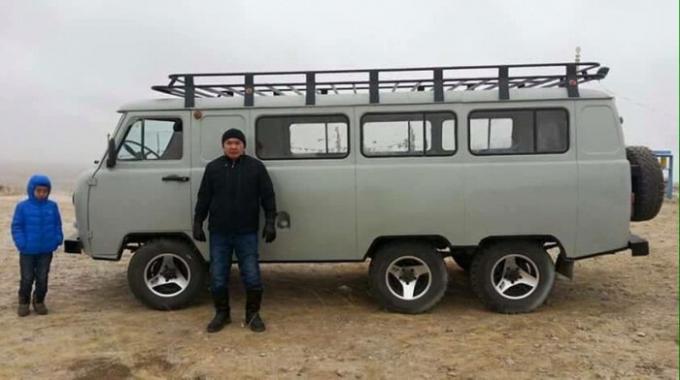 Moğolistan ve nadir değildir do Üç Eksenli UAZ. | Fotoğraf: carakoom.com.