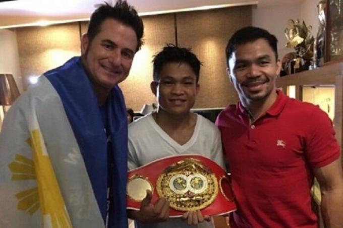 Ünlü boksör genç sporcular (Dzhervin Ankahas ve Manny Pacquiao) mali yardım sağlamaktadır.