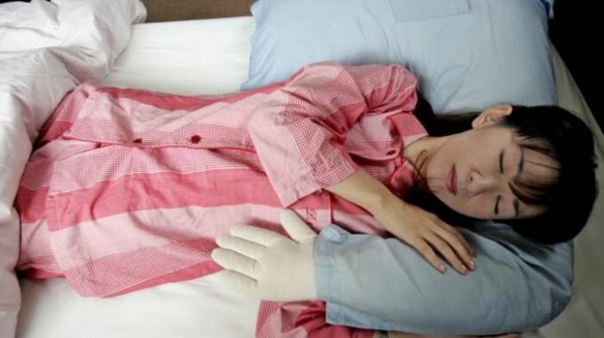 böyle bir yastık varsa Tek kadınlar da çok üzgün yok. / Fotoğraf: i.kinja-img.com
