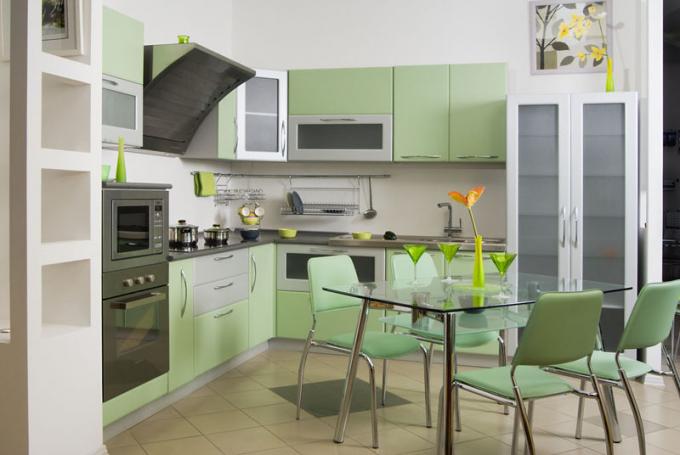Modern mutfak seti "Afrodit" - yumuşak renkler ve özlü tasarım