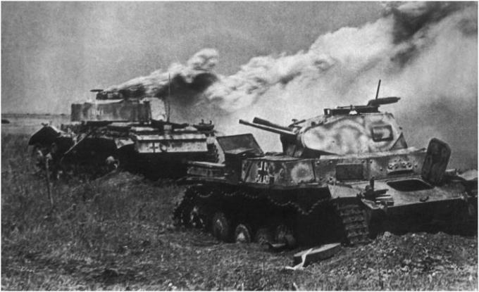 Zaten ilk savaş Alman tankları kadar güvenilir olmadıklarını gösterdi. | Fotoğraf: yandex.ua. 